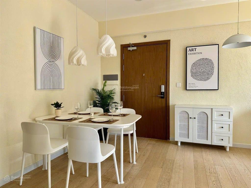 Cần cho thuê căn hộ kingston residence. dt 82m2, 2pn, 2wc. giá 19tr/th.  0365 695 ***