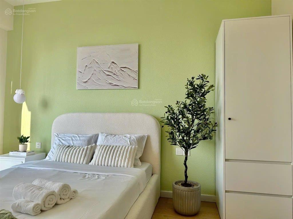 Cần cho thuê căn hộ kingston residence. dt 82m2, 2pn, 2wc. giá 19tr/th.  0365 695 ***