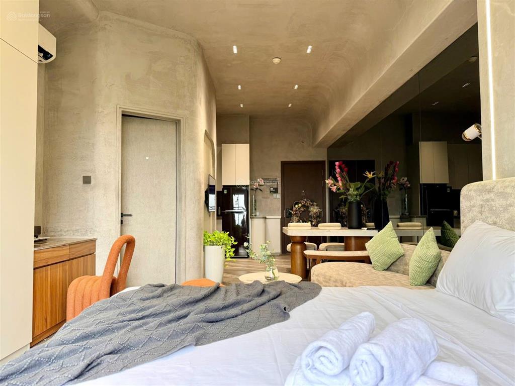 Cần cho thuê gấp căn hộ kingston residence. dt 36m2, officitel, 1wc. giá 13tr/th.  0365 695 ***