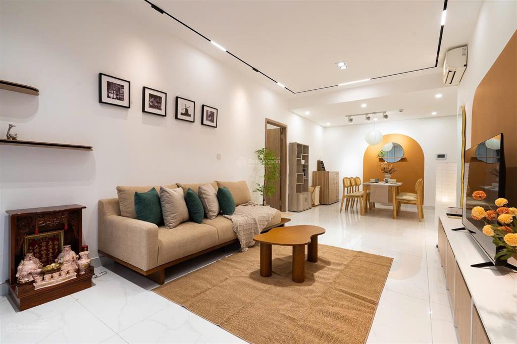 Cần cho thuê gấp căn hộ masteri thảo điền. dt 60m2, 2pn, 2wc. giá 18tr/th.  0365 695 ***