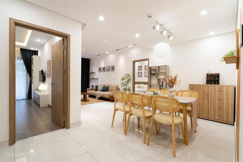 Cần cho thuê gấp căn hộ masteri thảo điền. dt 60m2, 2pn, 2wc. giá 18tr/th.  0365 695 ***