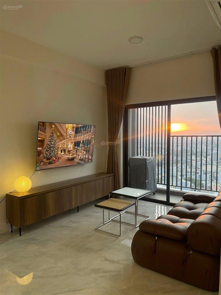 Cho thuê căn hộ 2pn, 2wc, 87m2, 16 triệu vnd tại central garden.  0365 695 ***