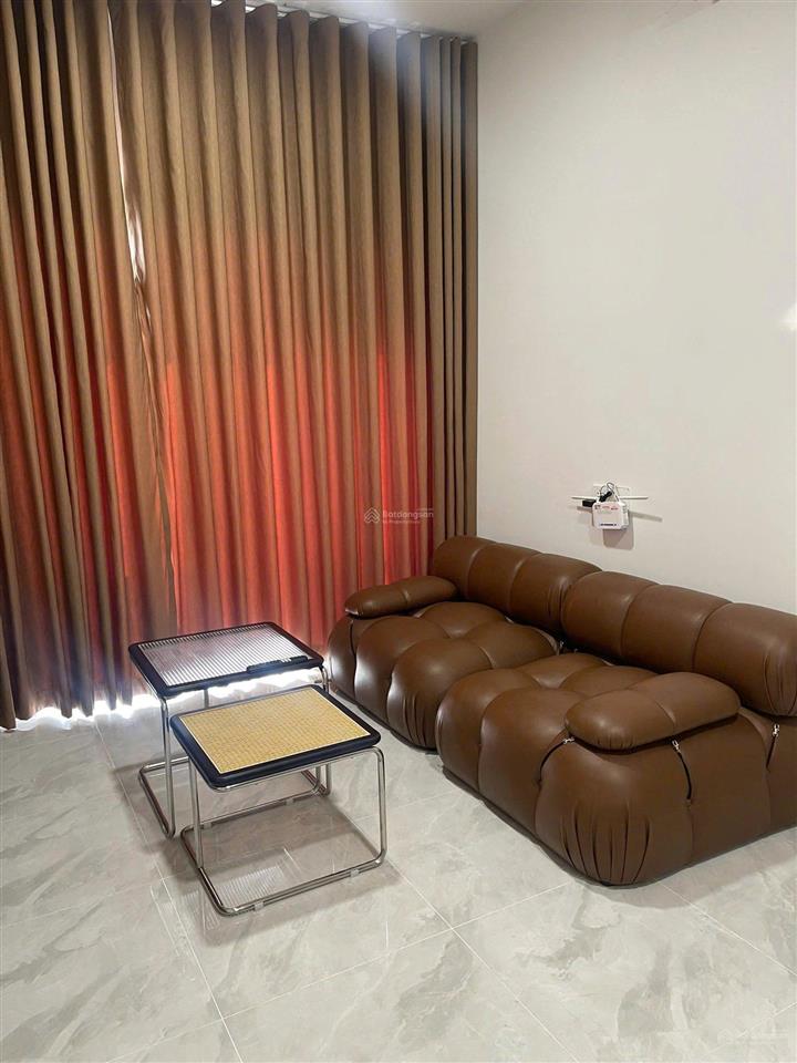Cho thuê căn hộ 2pn, 2wc, 87m2, 16 triệu vnd tại central garden.  0365 695 ***