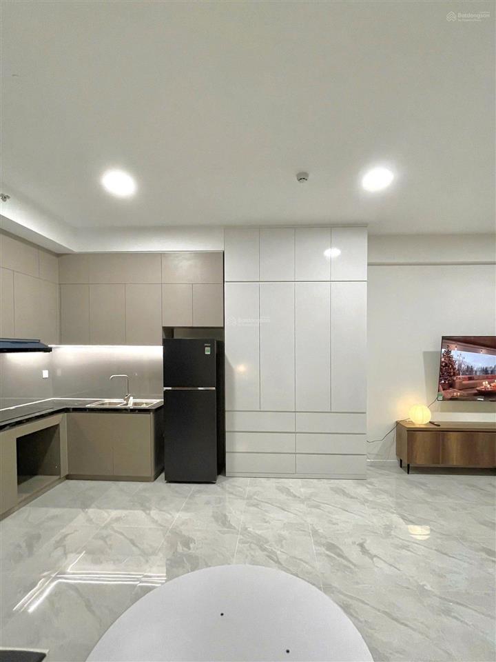 Cho thuê căn hộ 2pn, 2wc, 87m2, 16 triệu vnd tại central garden.  0365 695 ***