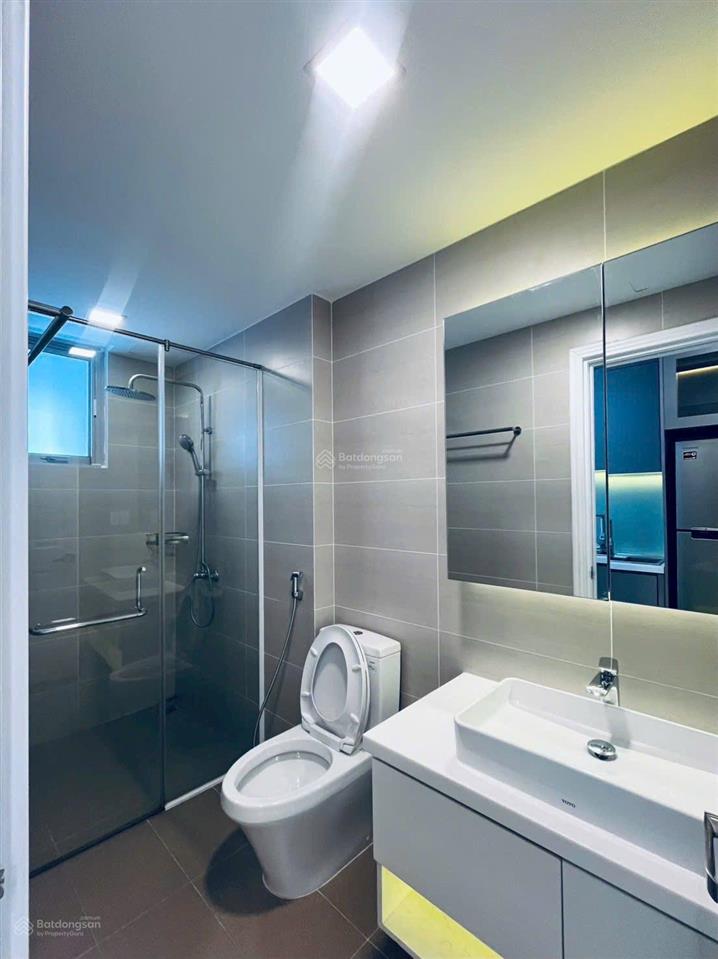 Cần cho thuê gấp căn hộ sài gòn airport. dt 95m2, 2pn, 2wc. giá 18tr/th.  0365 695 ***