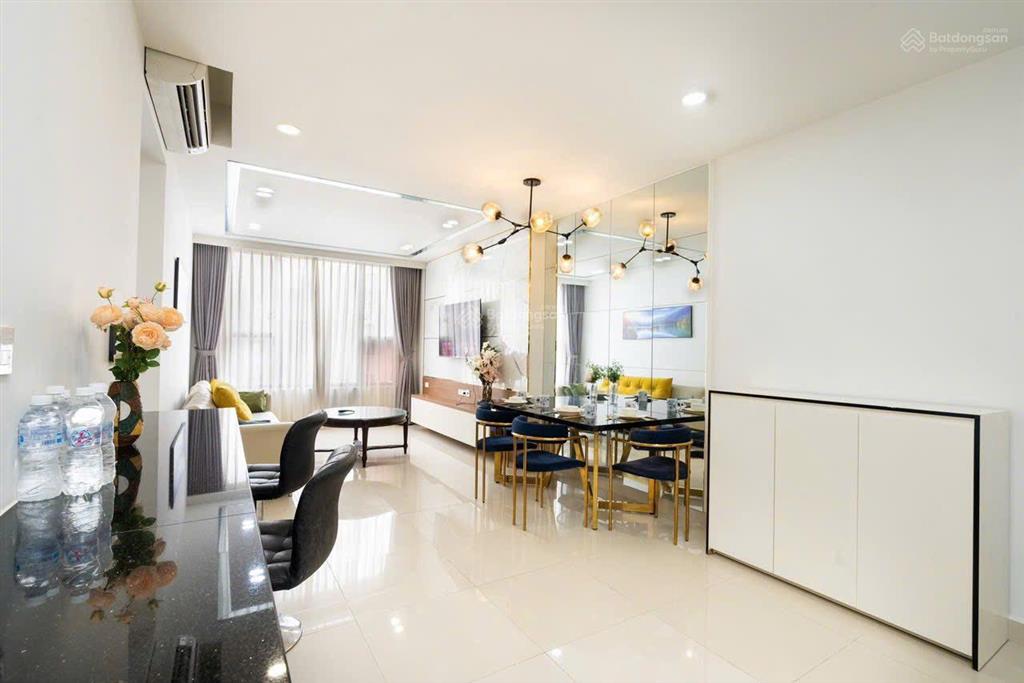 Cần cho thuê gấp căn hộ orchard garden. dt 74m2, 2pn, 2wc. giá 18tr/th.  0365 695 ***
