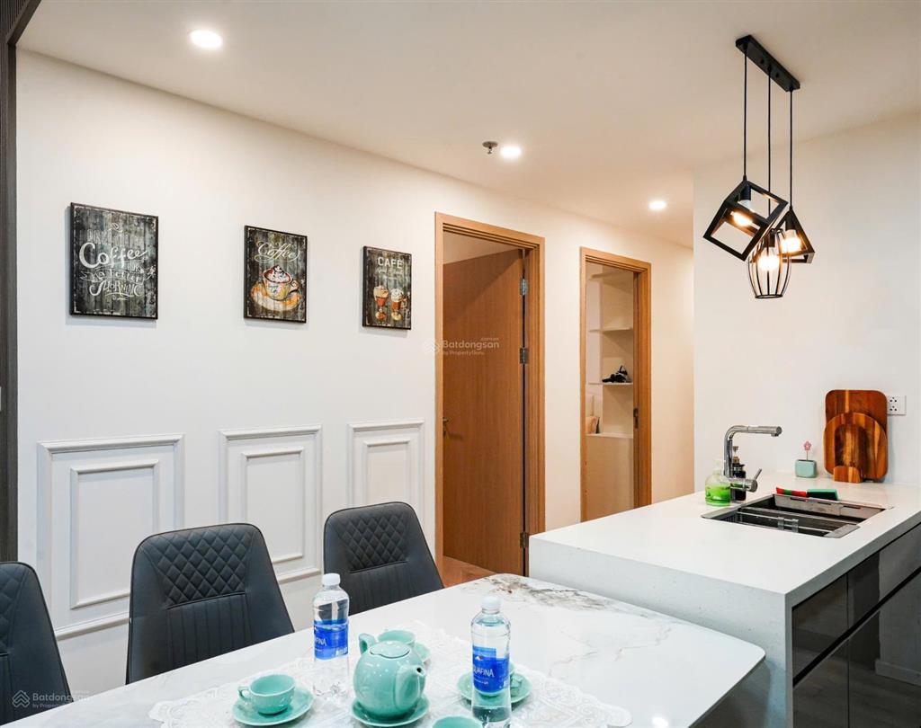 Cần cho thuê gấp căn hộ sky center. dt 80m2, 2pn, 2wc. giá 16tr/th.  0365 695 ***