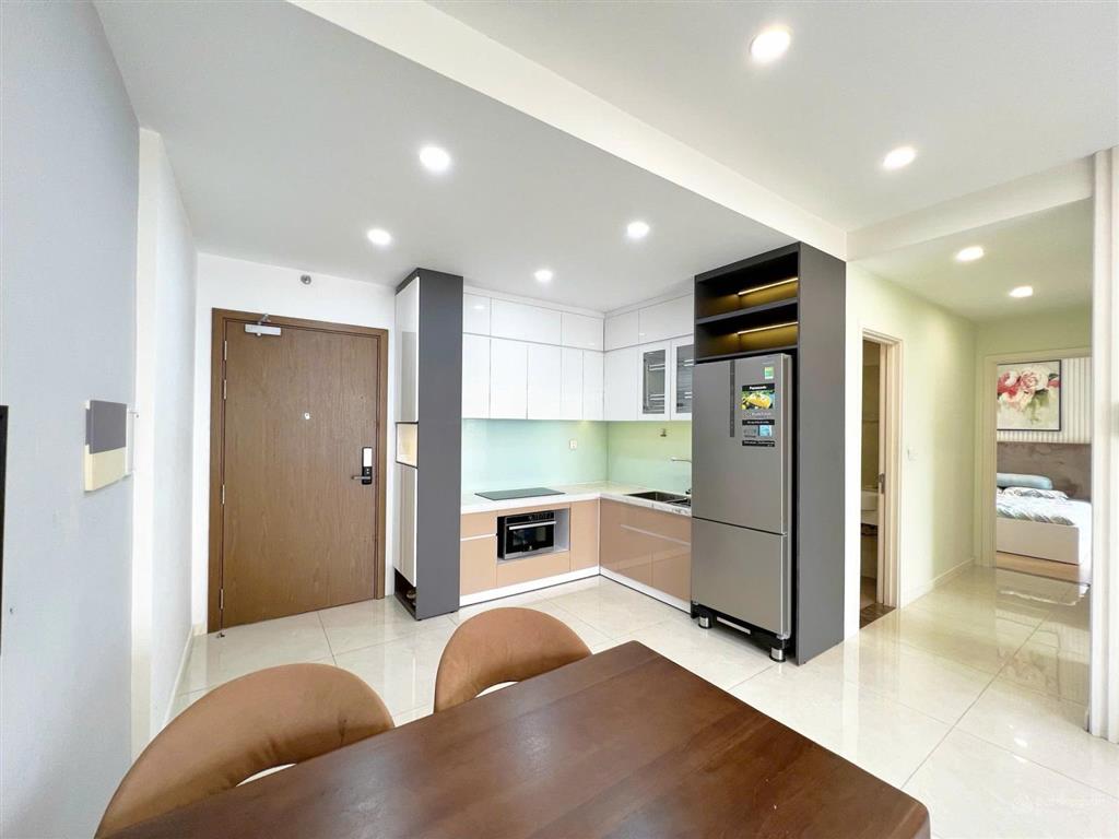 Cần cho thuê gấp căn hộ galaxy 9 bao đẹp. dt 88m2, 3pn, 2wc. giá 22tr/th.  0365 695 ***