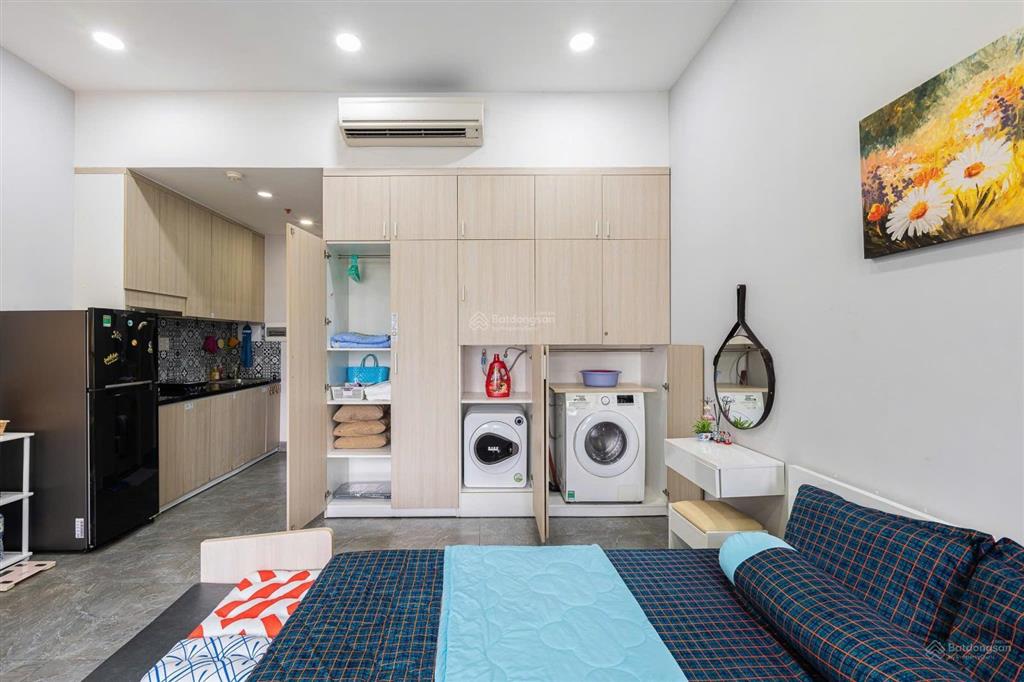 Cần cho thuê gấp căn hộ garden gate. dt 40m2, officetel, 1wc. giá 12,5tr/th.  0365 695 ***