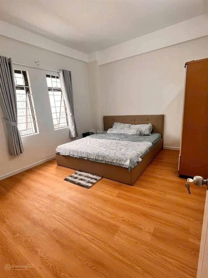 Cần cho thuê căn hộ garden gate. dt 74m2, 2pn, 2wc. giá 18tr/th.  0365 695 ***