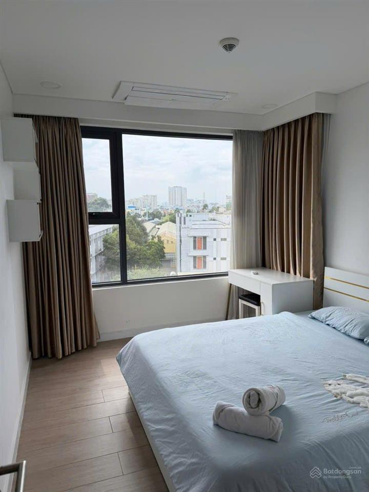 Cần cho thuê gấp căn hộ orchard garden. dt 70m2, 2pn, 2wc. giá 16tr/th.  0365 695 ***