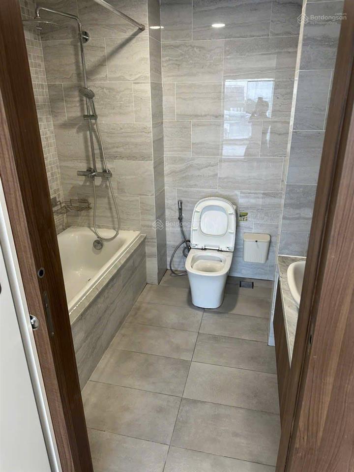 Cần cho thuê gấp căn hộ orchard garden. dt 70m2, 2pn, 2wc. giá 16tr/th.  0365 695 ***