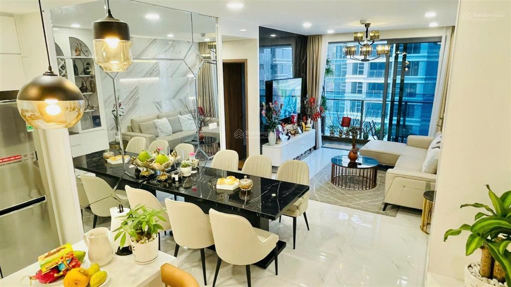 Cần cho thuê gấp căn hộ kingston residence. dt 80m2, 2pn, 2wc. giá 21tr/th.  0365 695 ***