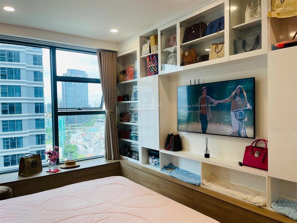 Cần cho thuê gấp căn hộ kingston residence. dt 80m2, 2pn, 2wc. giá 21tr/th.  0365 695 ***