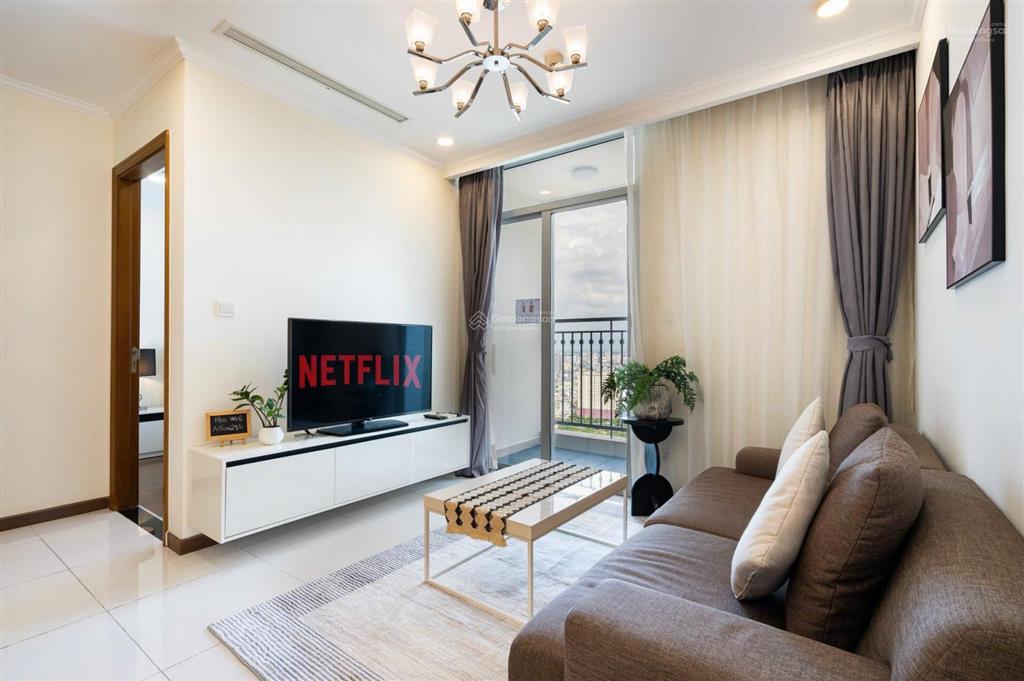 Cần cho thuê gấp căn hộ sky center. dt 74m2, 2pn, 2wc. giá 16tr/th.  0365 695 ***