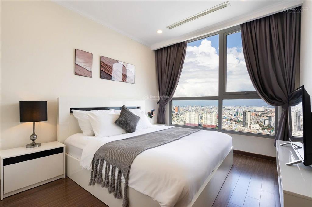 Cần cho thuê gấp căn hộ sky center. dt 74m2, 2pn, 2wc. giá 16tr/th.  0365 695 ***