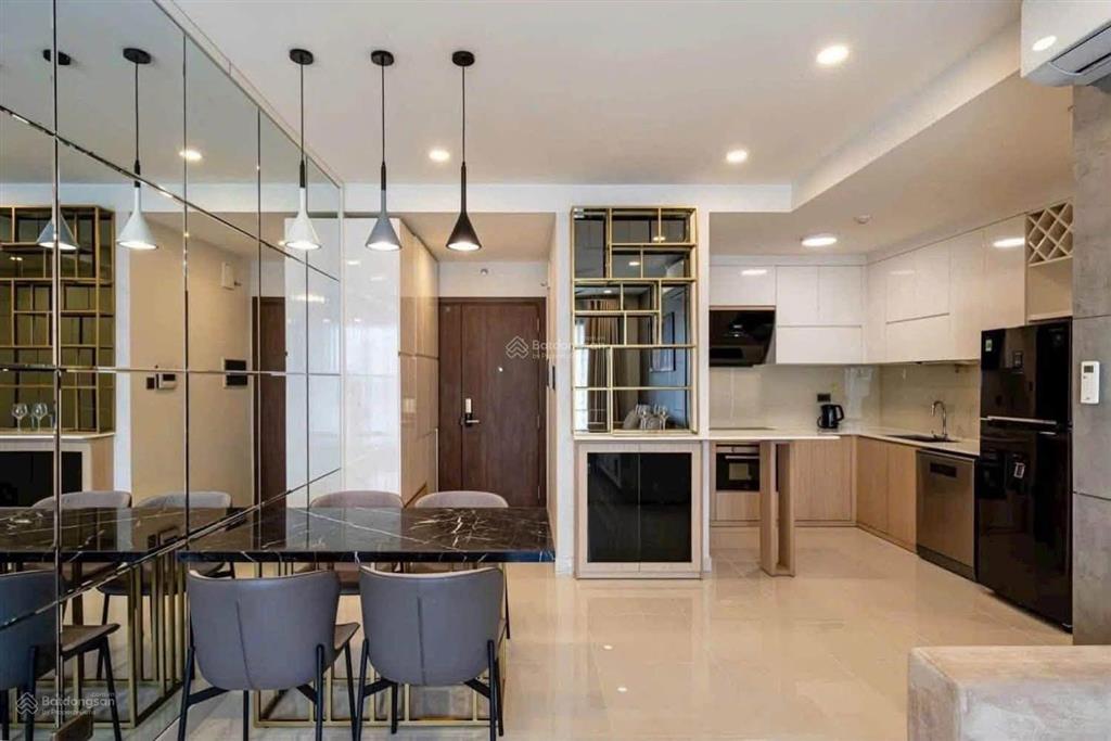 Cho thuê cc hùng vương plaza, 127m2, 3pn, 2wc, giá rất hời chỉ với 21 triệu.  0365 695 ***