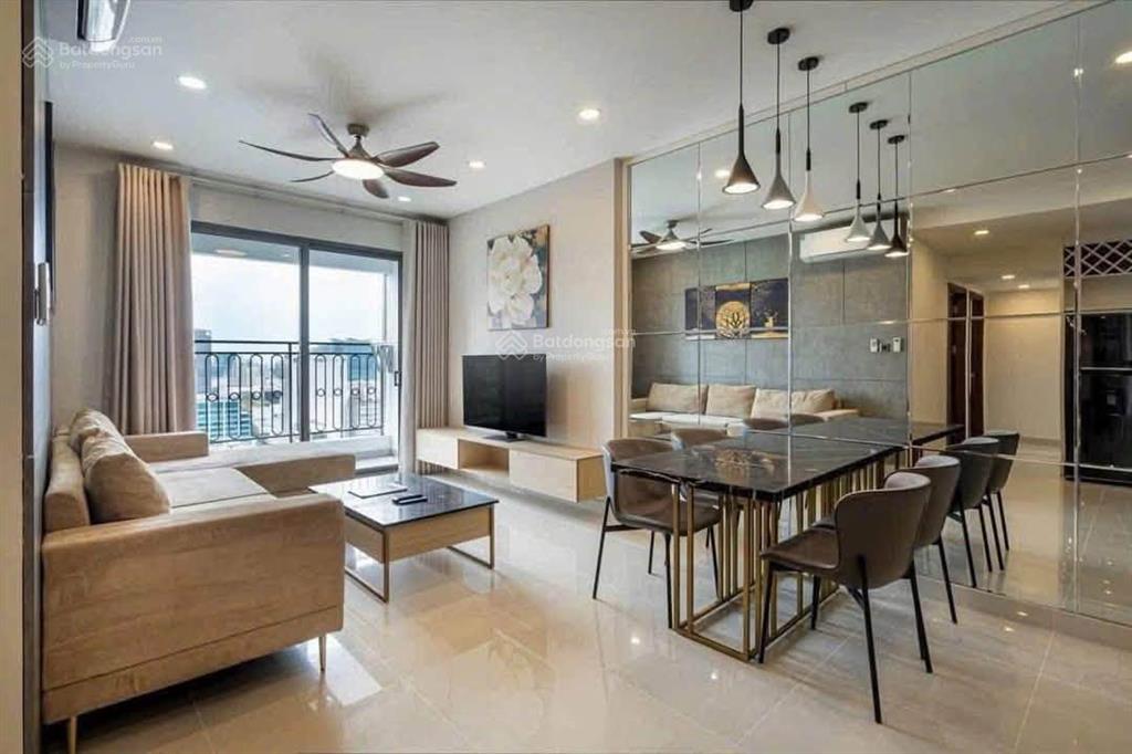 Cho thuê cc hùng vương plaza, 127m2, 3pn, 2wc, giá rất hời chỉ với 21 triệu.  0365 695 ***