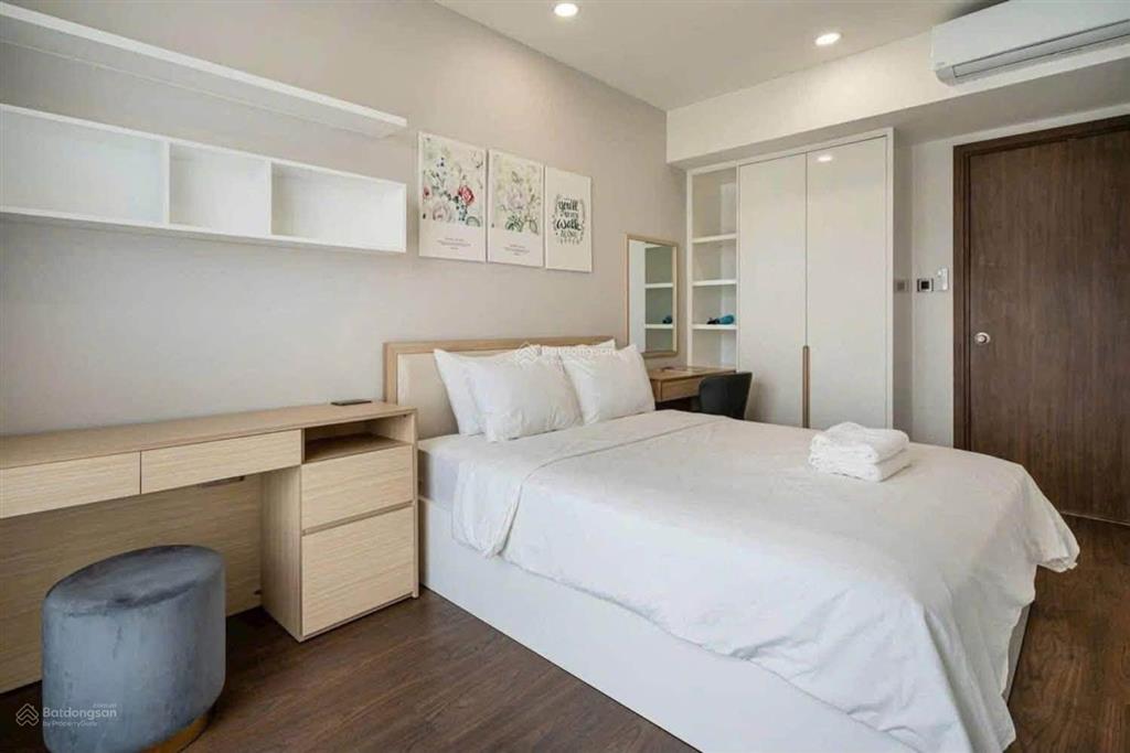 Cho thuê cc hùng vương plaza, 127m2, 3pn, 2wc, giá rất hời chỉ với 21 triệu.  0365 695 ***