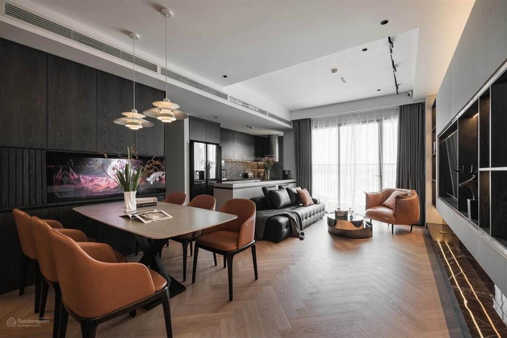 Cần cho thuê gấp căn hộ cao cấp vinhomes ba son. dt 61,5m2, 2pn, 1wc. giá 28tr/th.  0365 695 ***