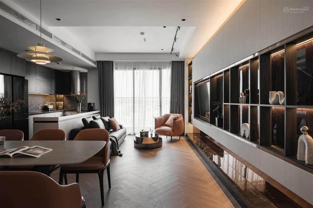 Cần cho thuê gấp căn hộ cao cấp vinhomes ba son. dt 61,5m2, 2pn, 1wc. giá 28tr/th.  0365 695 ***