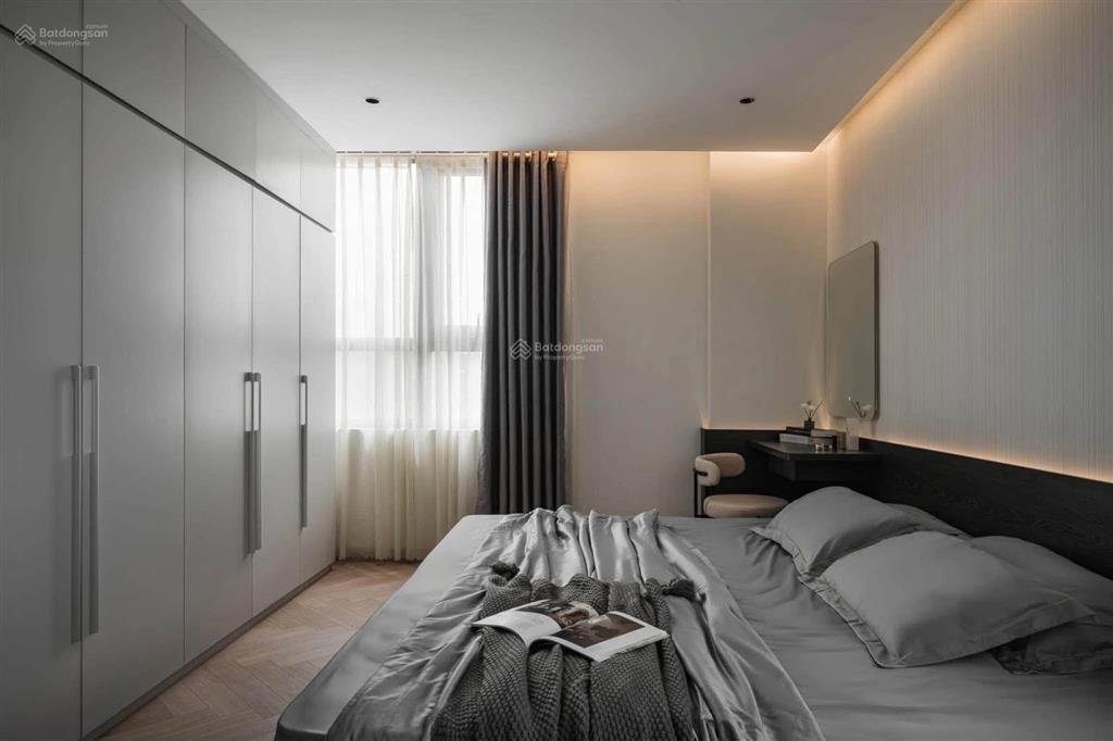 Cần cho thuê gấp căn hộ cao cấp vinhomes ba son. dt 61,5m2, 2pn, 1wc. giá 28tr/th.  0365 695 ***