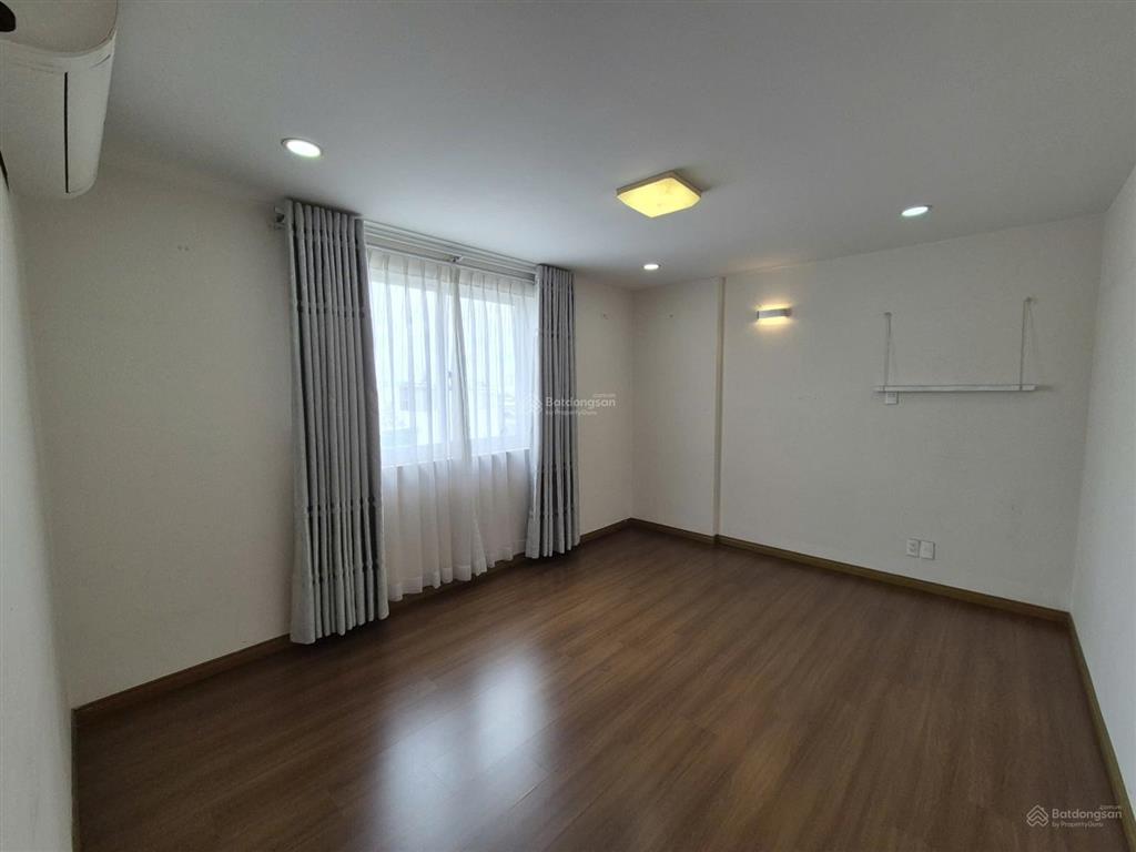Cần cho thuê gấp căn hộ samland airport. dt 85m2, 2pn, 2wc. giá 17tr/th.  0365 695 ***
