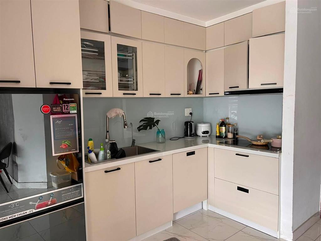 Cần cho thuê gấp chung cư vạn đô. dt 86m2, 2pn, 2wc. giá 15tr/th.  0365 695 ***