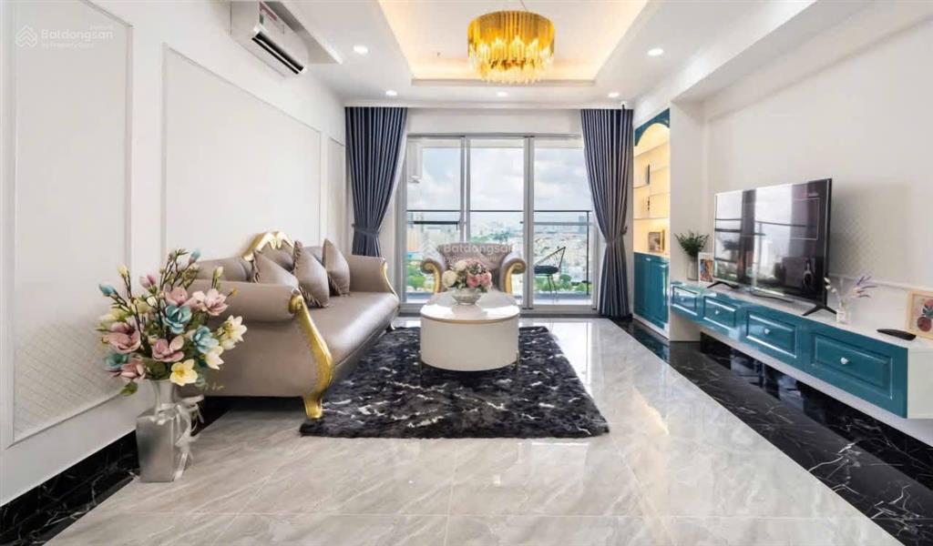 Cần cho thuê gấp căn hộ đẹp ở gold view. dt 82m2, 2pn, 2wc. giá 23tr/th.  0365 695 ***