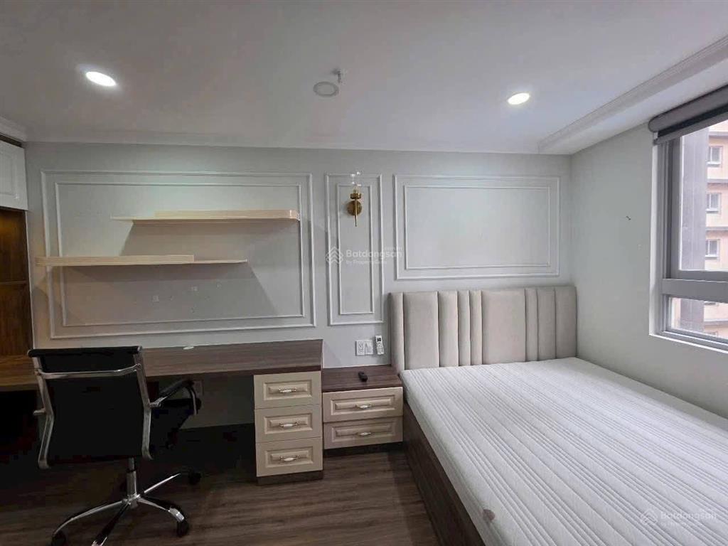 Cần cho thuê gấp căn hộ đẹp ở gold view. dt 82m2, 2pn, 2wc. giá 23tr/th.  0365 695 ***