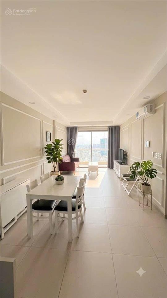 Cần cho thuê gấp căn hộ hà đô quận 10. dt 57m2, 1+1pn, 1wc. giá 20tr/th.  0365 695 ***