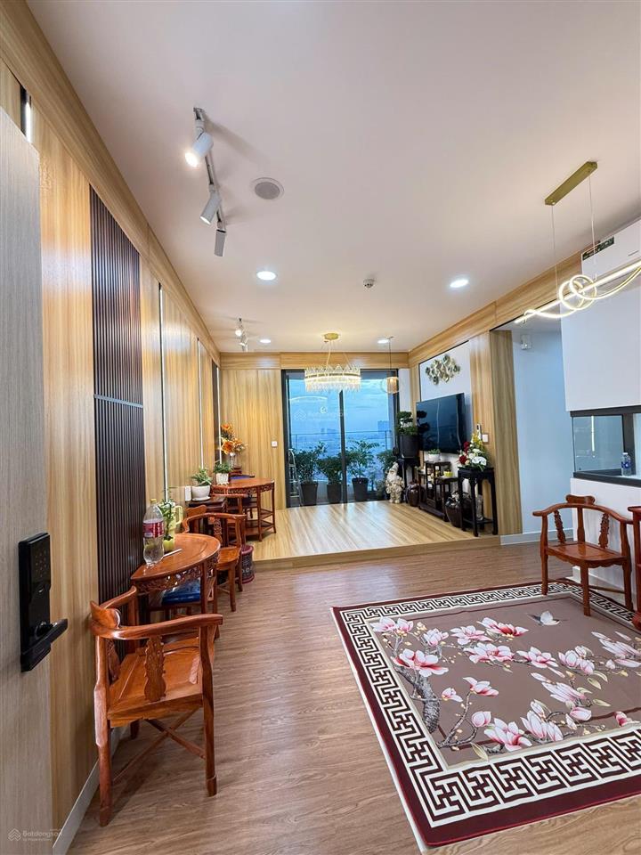 Cần cho thuê gấp căn hộ dhomme. dt 110m2, 3pn, 3wc. giá 25tr/th.  0365 695 ***