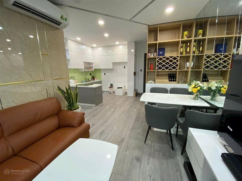 Cần cho thuê gấp căn hộ saigon pearl. dt 90m2, 2pn, 2wc. giá 18tr/th.  0365 695 ***