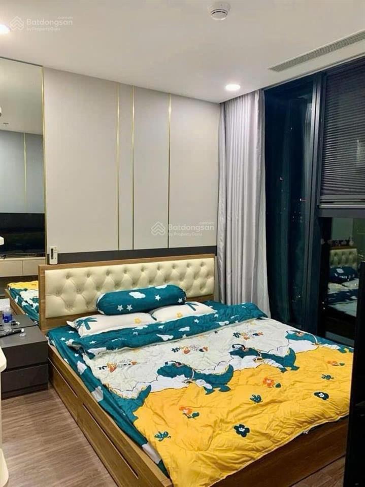 Cần cho thuê gấp căn hộ park legend. dt 70m2, 2pn, 2wc. giá 17tr/th.  0365 695 ***