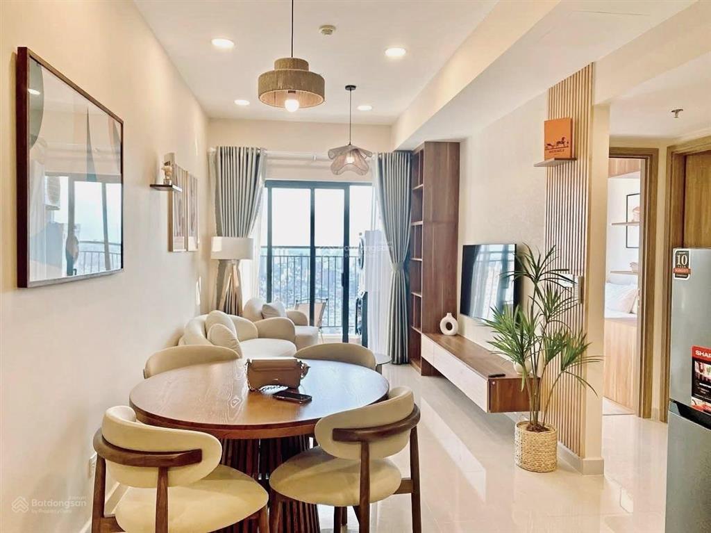 Cho thuê căn hộ the marq, 2pn, 2wc, 70m2, 43 triệu vnd, đẹp, nhiều tiện ích.  0365 695 ***