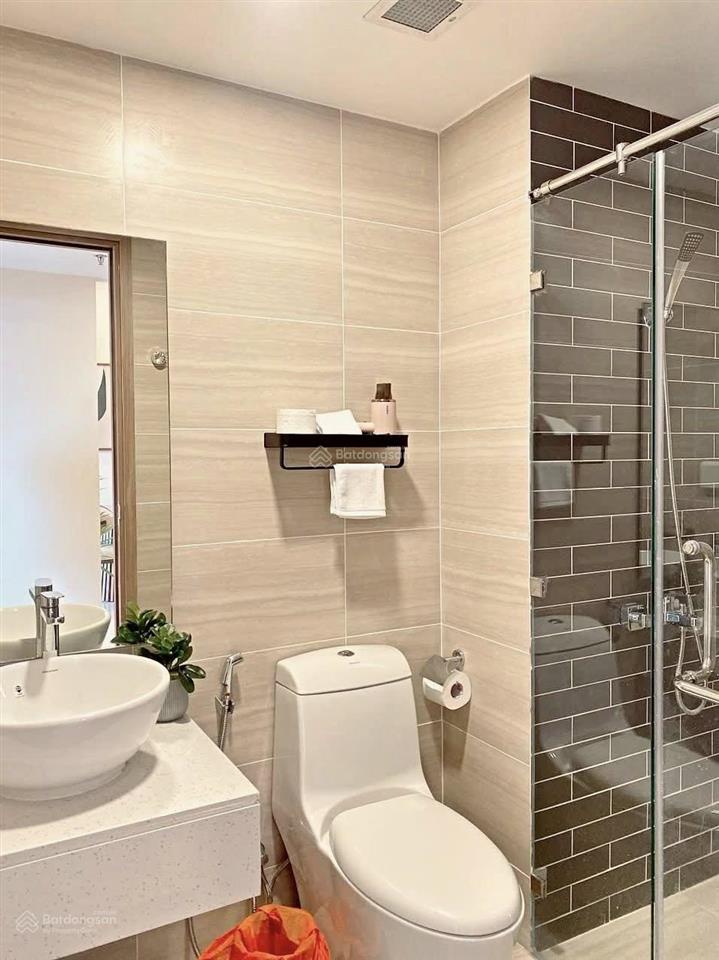 Cho thuê căn hộ the marq, 2pn, 2wc, 70m2, 43 triệu vnd, đẹp, nhiều tiện ích.  0365 695 ***