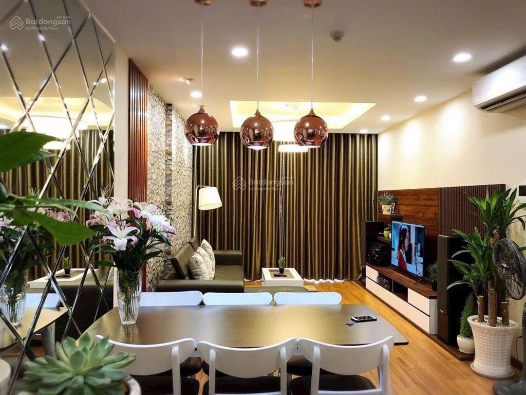 Cần cho thuê gấp căn hộ the gold view. dt 68m2, 2pn, 1wc. giá 17tr/th.  0365 695 ***