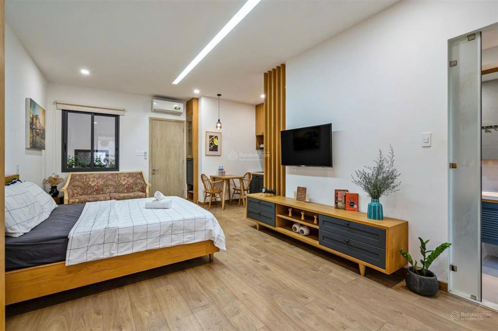 Cần cho thuê gấp căn hộ charmington la pointe. dt 35m2, officetel, 1wc. giá 12tr/th. 0365 695 ***