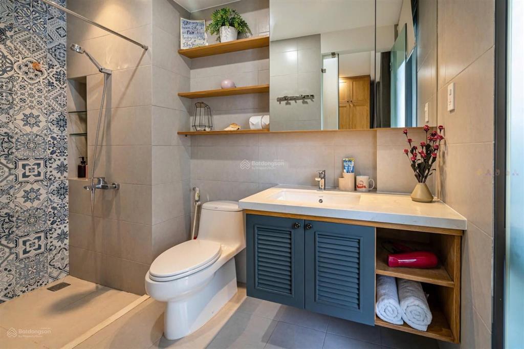 Cần cho thuê gấp căn hộ charmington la pointe. dt 35m2, officetel, 1wc. giá 12tr/th. 0365 695 ***