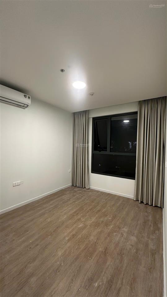 Cần cho thuê gấp căn hộ dhomme. dt 100m2, 3pn, 3wc. giá 20tr/th.  0365 695 ***