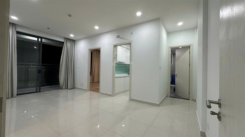 Cần cho thuê gấp căn hộ dhomme. dt 100m2, 3pn, 3wc. giá 20tr/th.  0365 695 ***