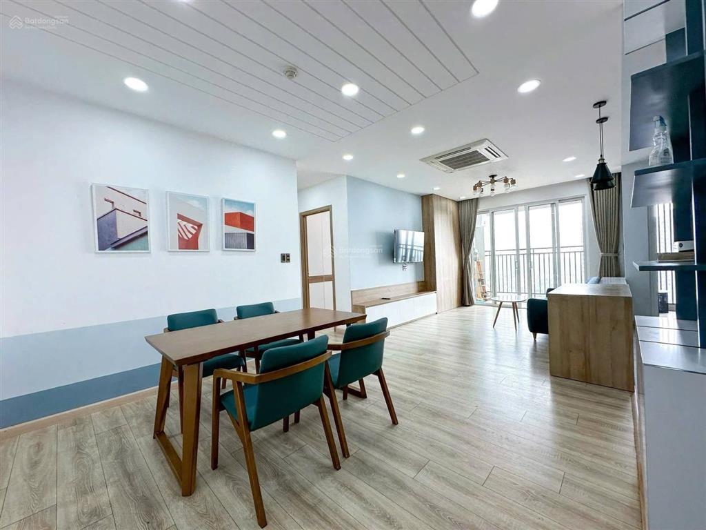 Cần cho thuê gấp căn hộ the flemington. dt 90m2, 2pn, 2wc. giá 20tr/th.  0365 695 ***