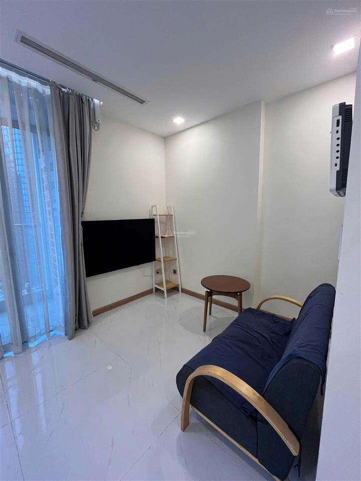 Cho thuê căn hộ vinhomes central park. dt 37m2, officetel, 1wc. giá 17tr/th.  0365 695 ***