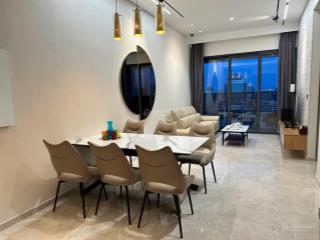 Cho thuê gấp căn hộ gold view. dt 100m2, 3pn, 2wc. giá 22tr/th, nhà đẹp.  0365 695 ***