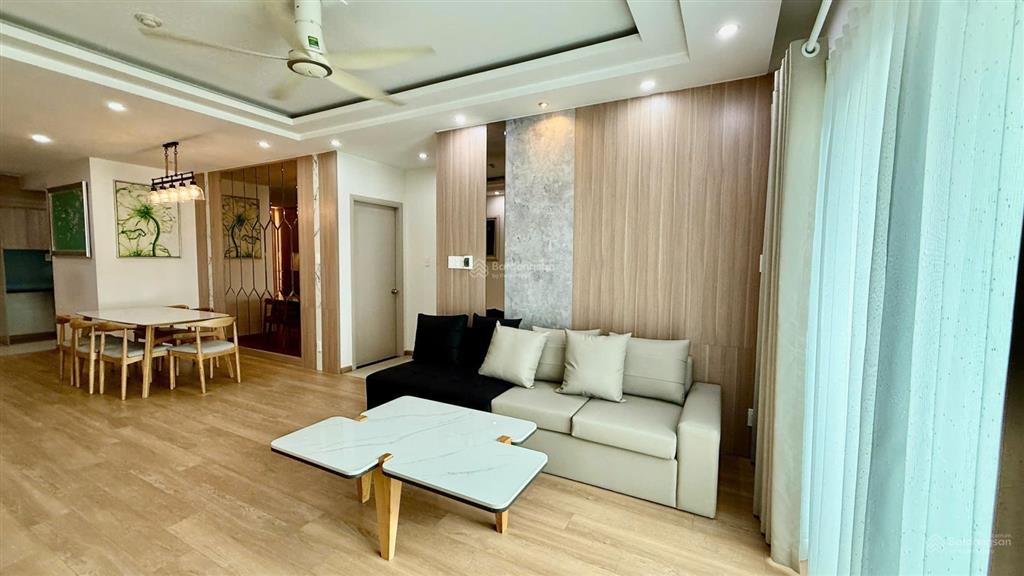Bán cc cao ốc phú nhuận, 8,8 tỷ vnd, 115m2, đẹp, nhiều tiện ích.  0365 695 ***