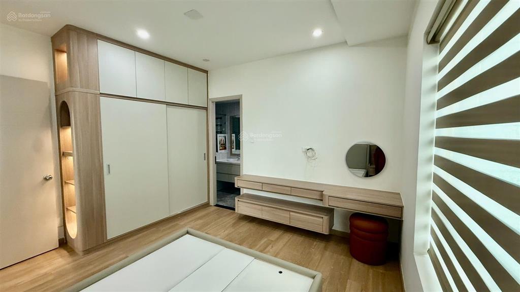 Bán cc cao ốc phú nhuận, 8,8 tỷ vnd, 115m2, đẹp, nhiều tiện ích.  0365 695 ***