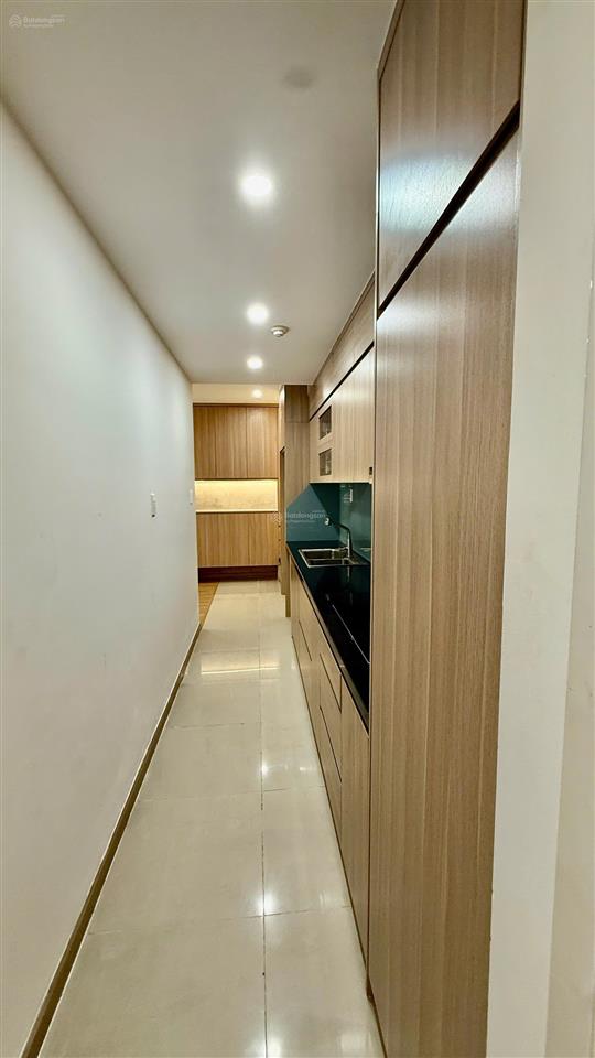 Bán cc cao ốc phú nhuận, 8,8 tỷ vnd, 115m2, đẹp, nhiều tiện ích.  0365 695 ***