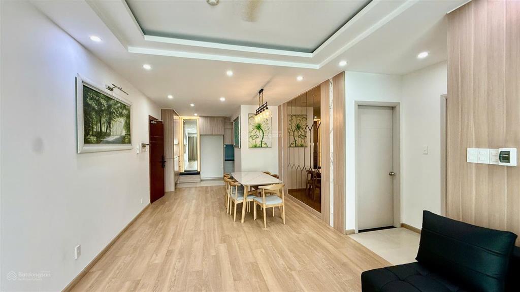 Bán cc cao ốc phú nhuận, 8,8 tỷ vnd, 115m2, đẹp, nhiều tiện ích.  0365 695 ***