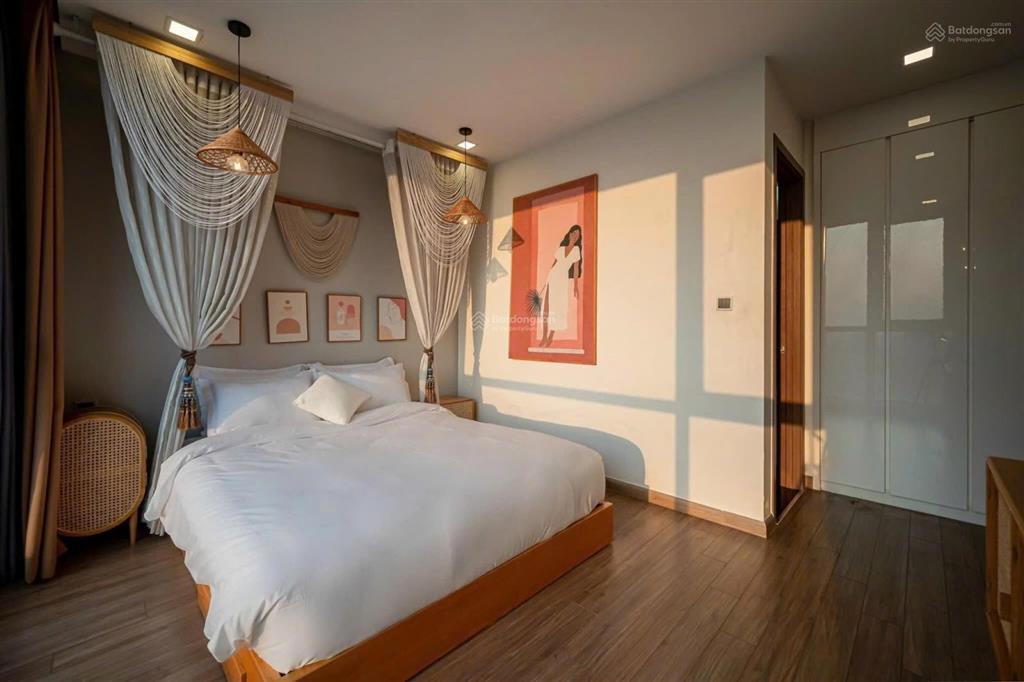 Cần cho thuê gấp căn hộ the prince. dt 140m2, 3pn, 2wc. giá 33tr/th.  0365 695 ***
