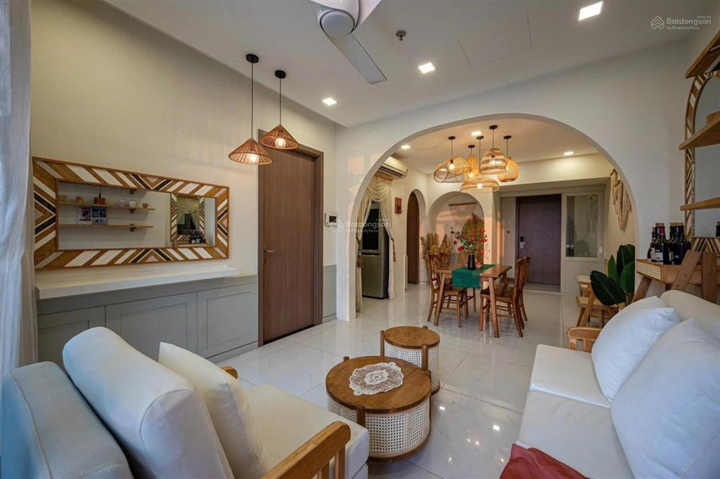 Cần cho thuê gấp căn hộ the prince. dt 140m2, 3pn, 2wc. giá 33tr/th.  0365 695 ***